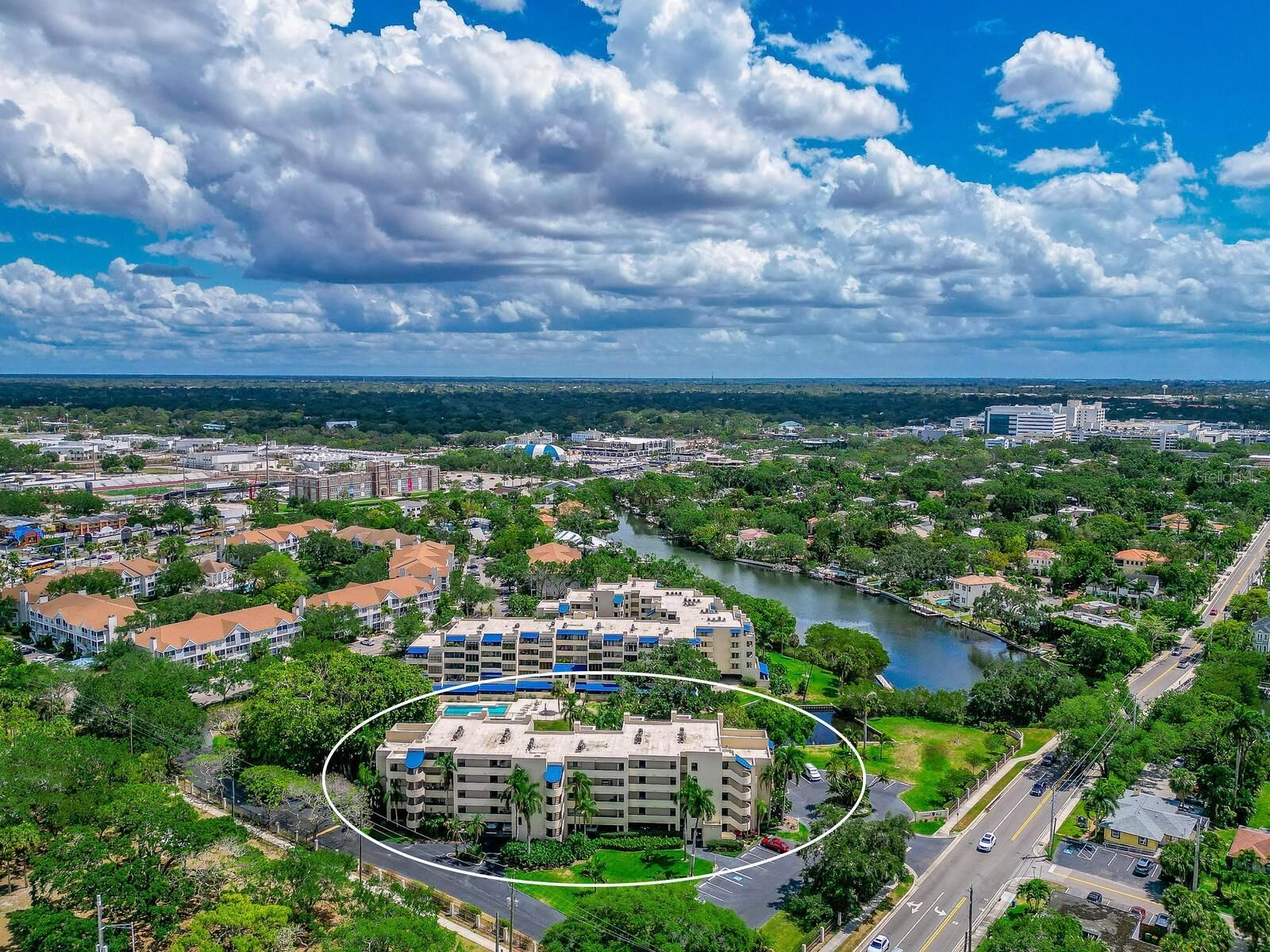 825 S Osprey Avenue 303