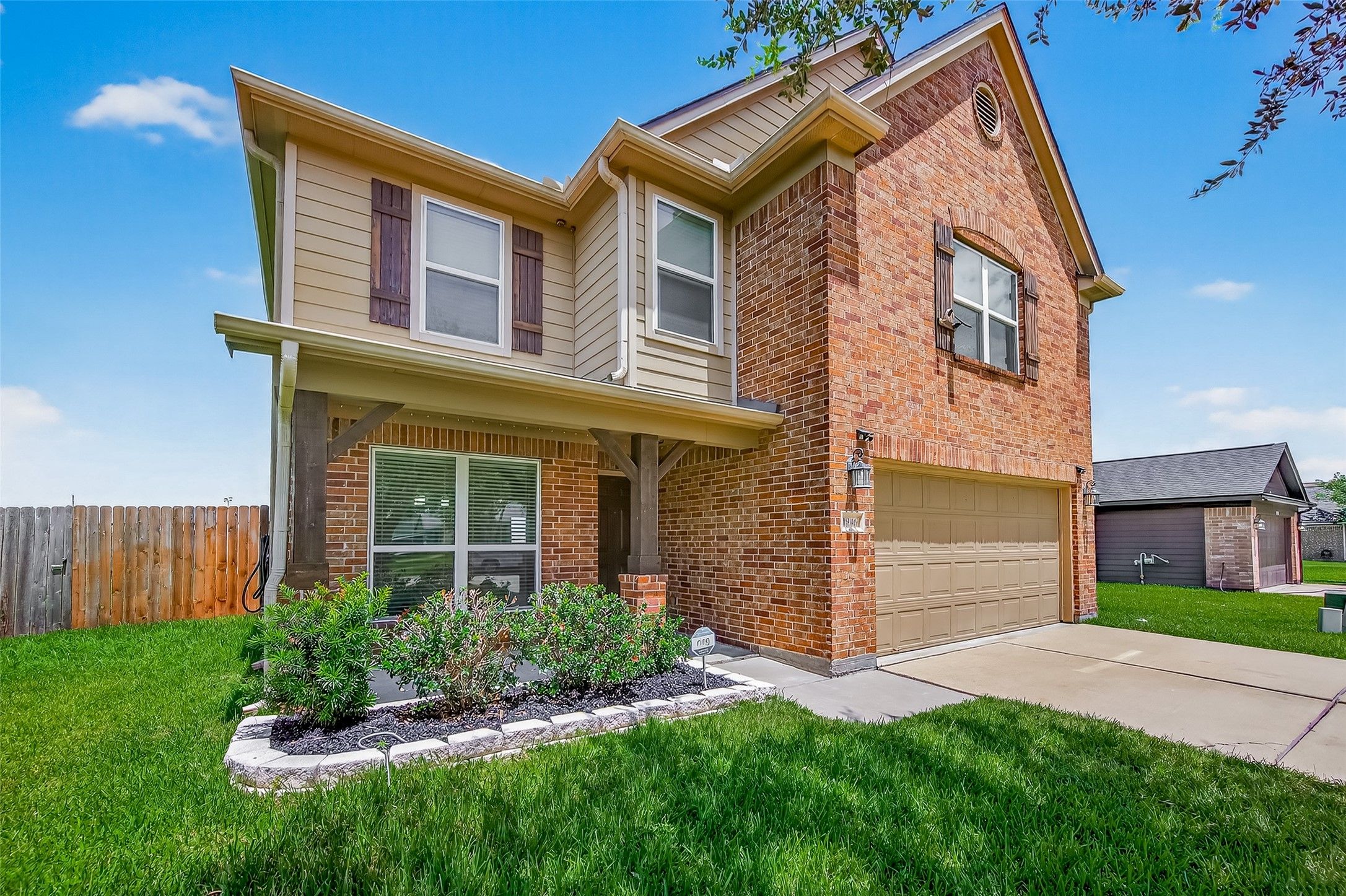 1946 Red Cedar Trail