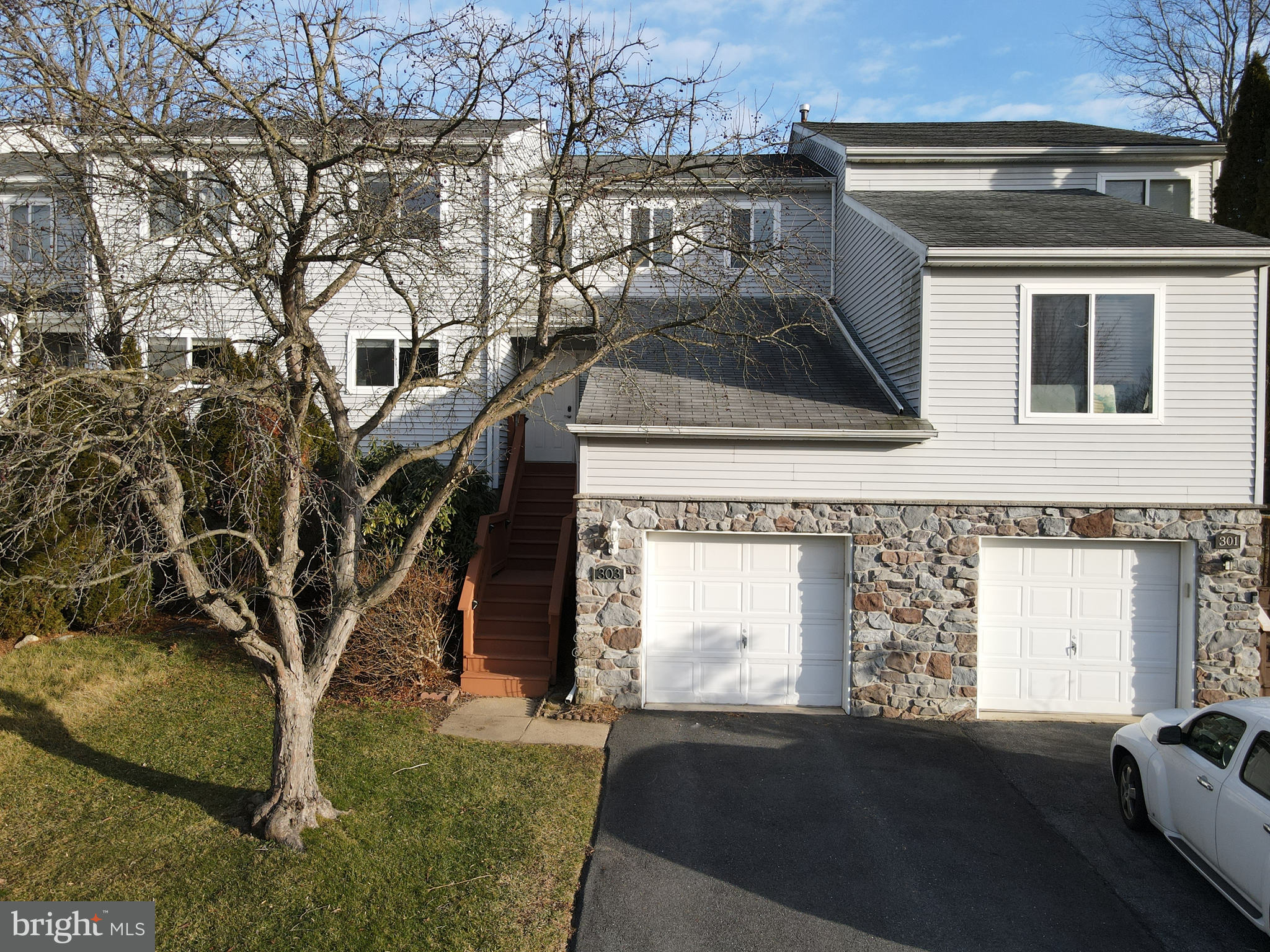 303 Lynley Lane
