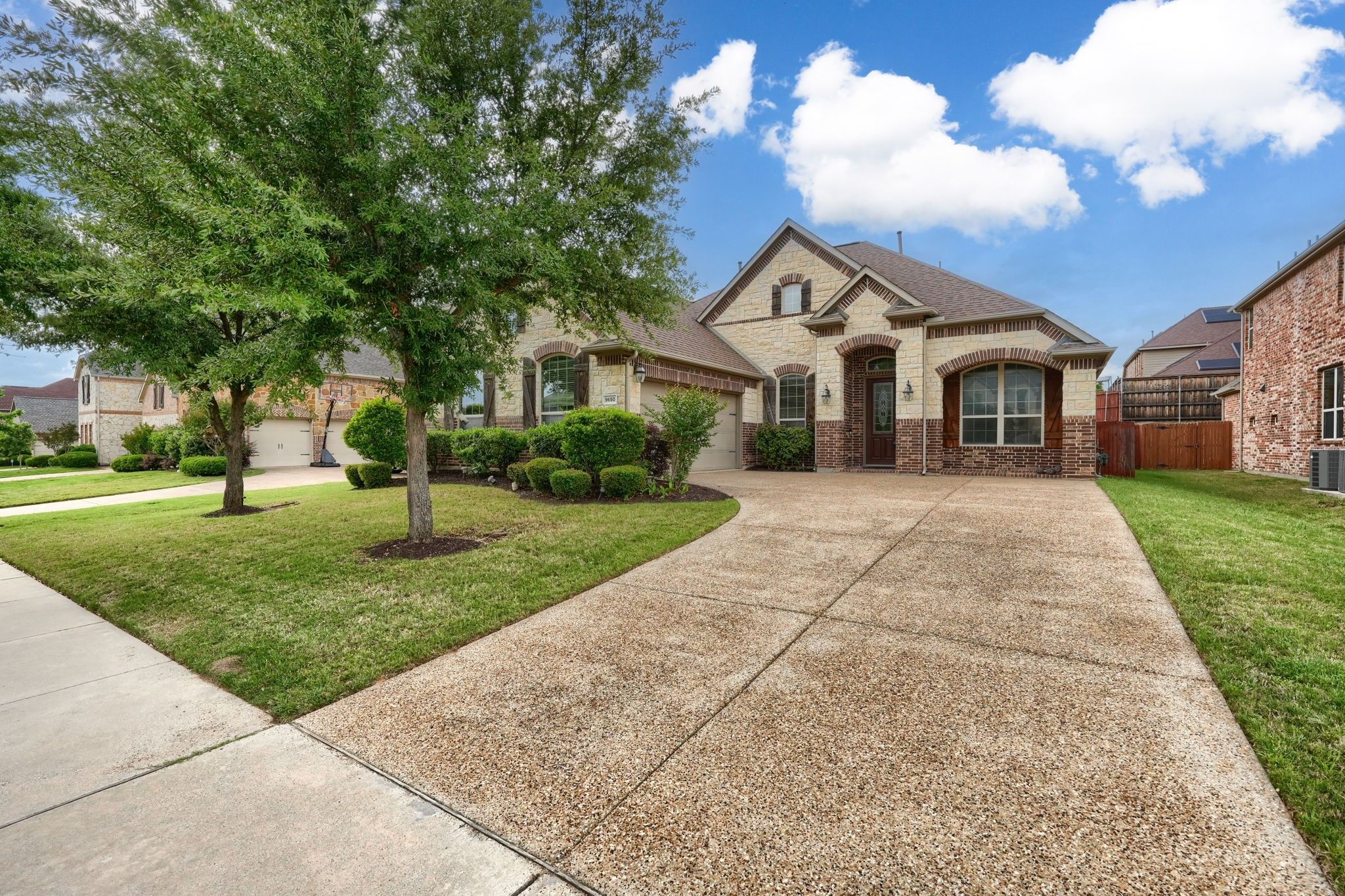9650 Amberwoods Lane