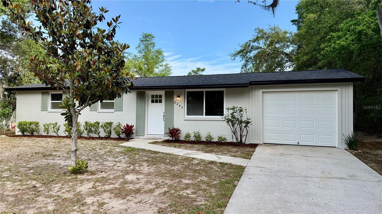 2245 W Devon Drive