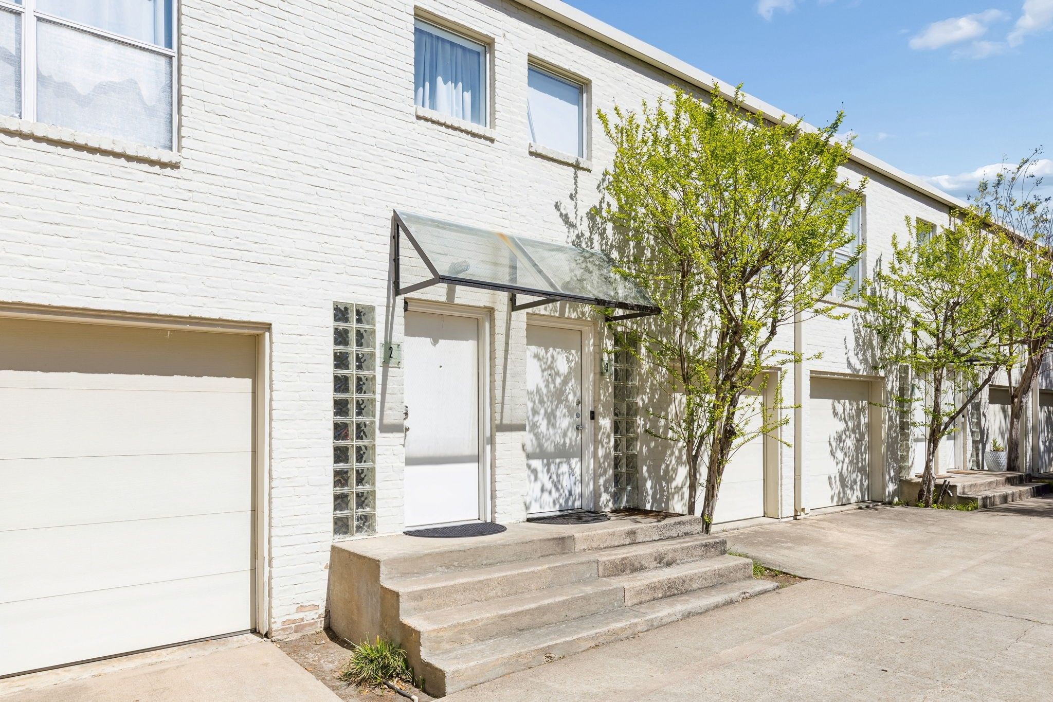 4134 Travis Street 3