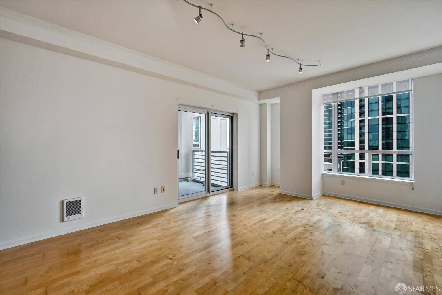 400 Beale Street 1702