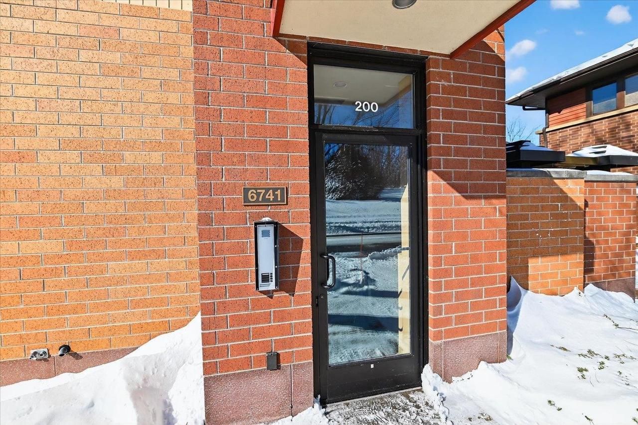 6741 Frank Lloyd Wright Avenue 200