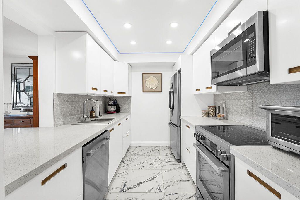 1101 River Reach Drive 311