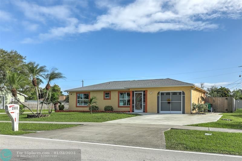 2532 Se Mariposa Ave