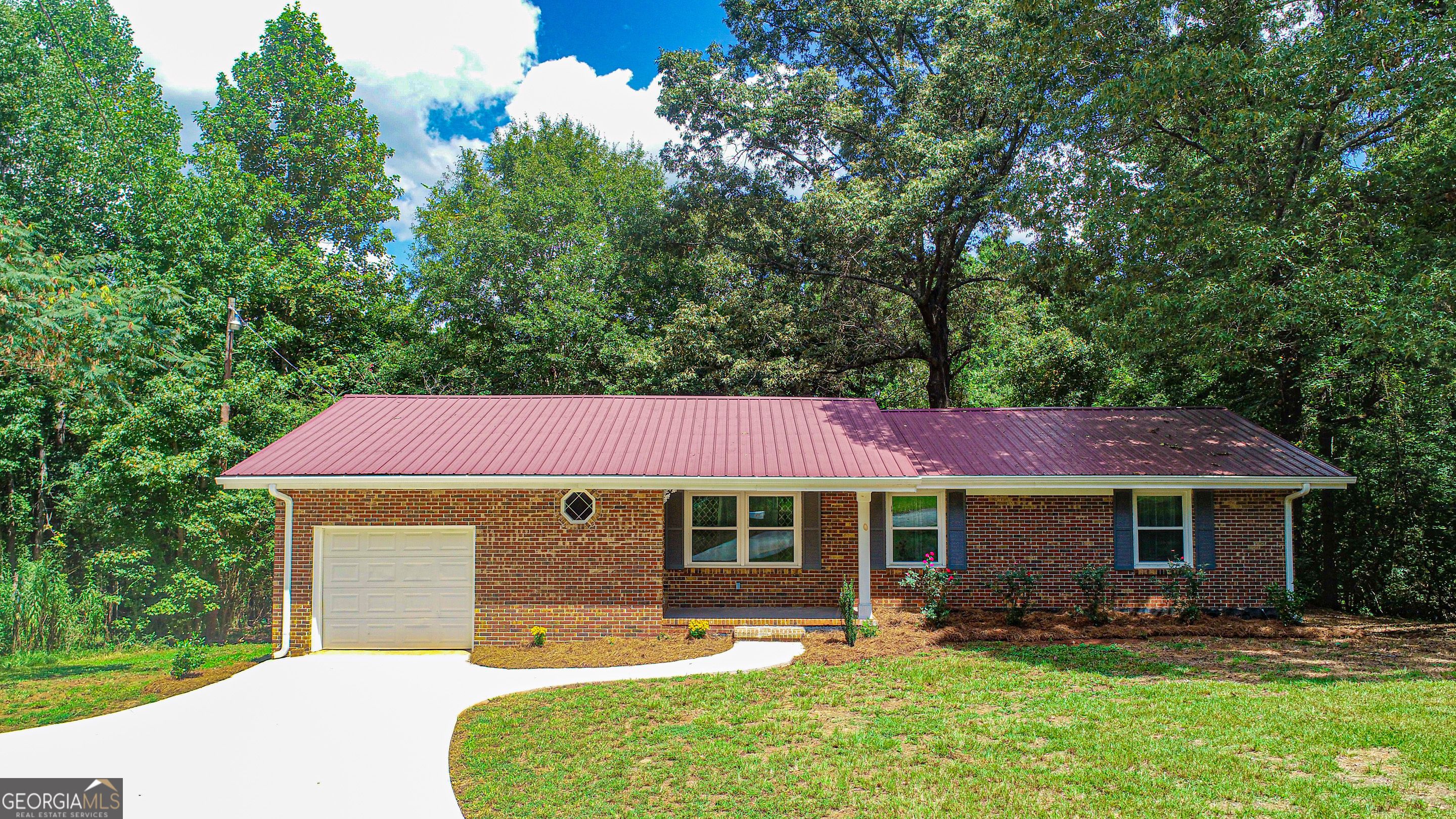 137 Lakeview Drive