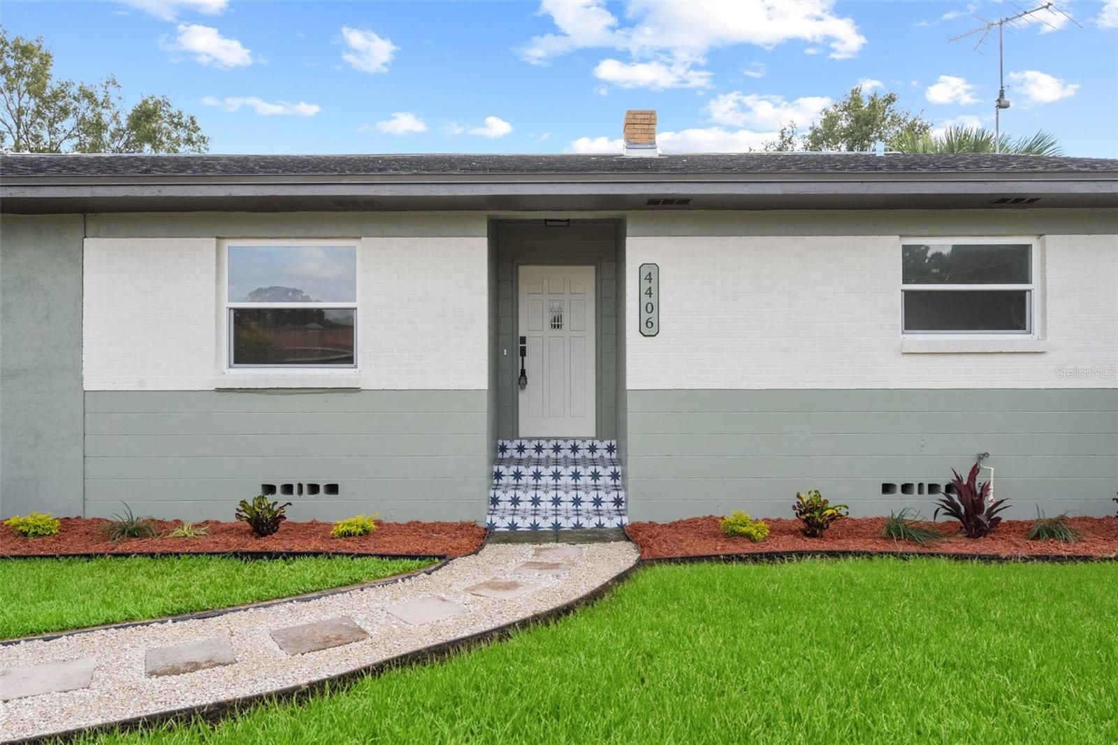 4406 W Bay Court Ave