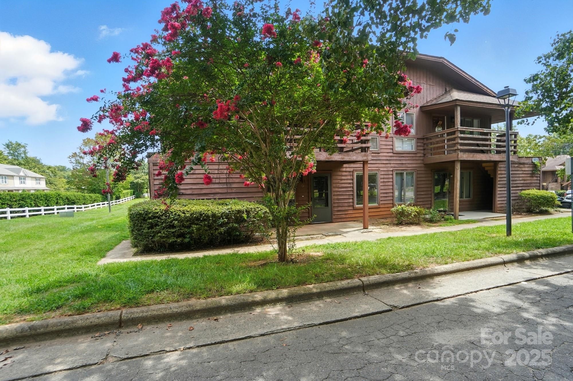 1823 J Julian Lane D