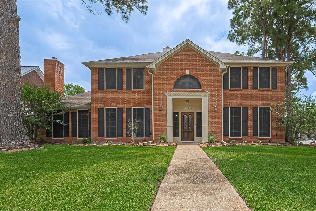 5002 Hastingwood Drive