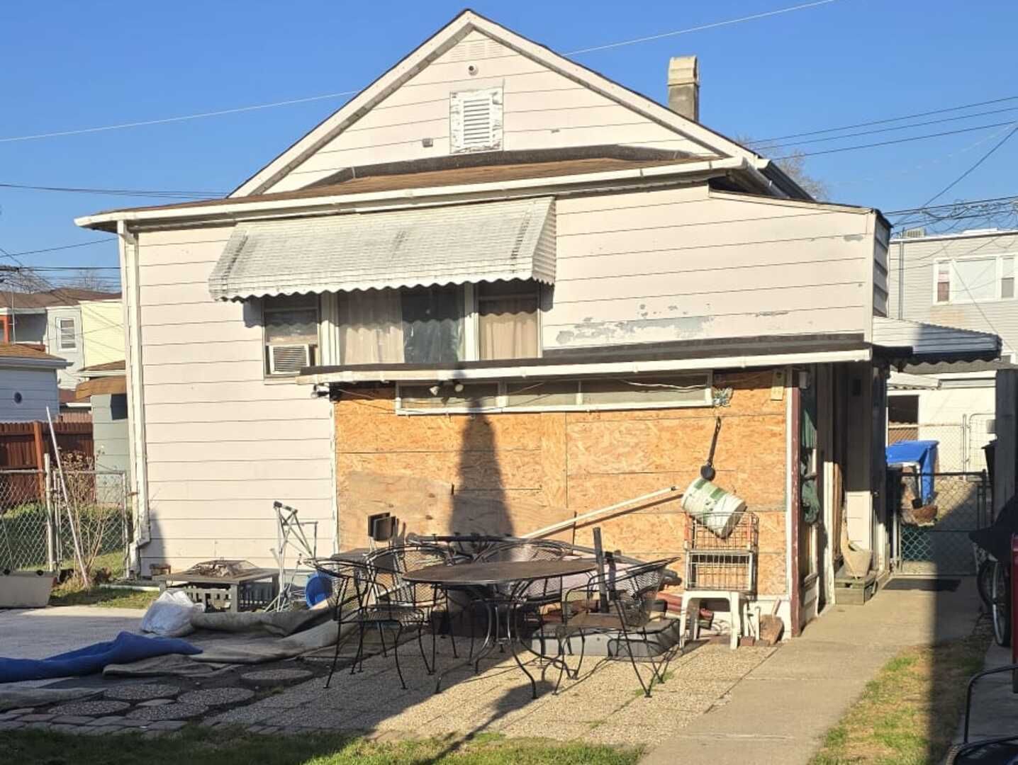2931 N Monitor Avenue