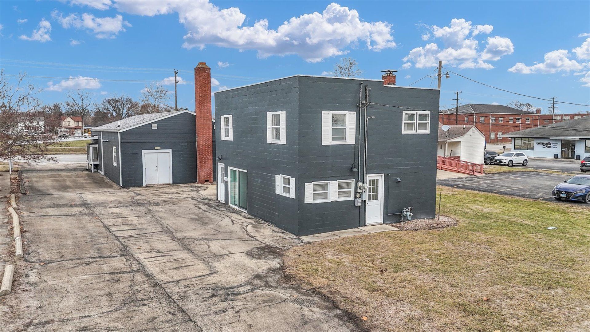 508 E Champaign Avenue