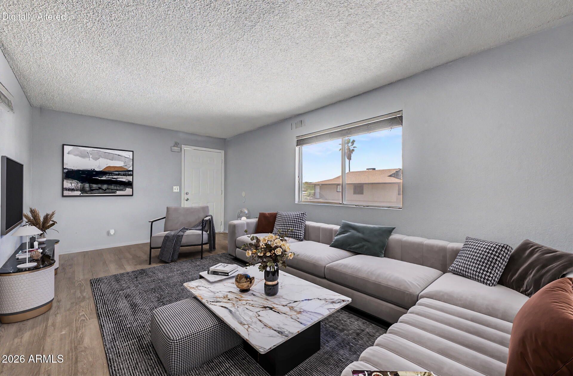 1209 N 47th Place