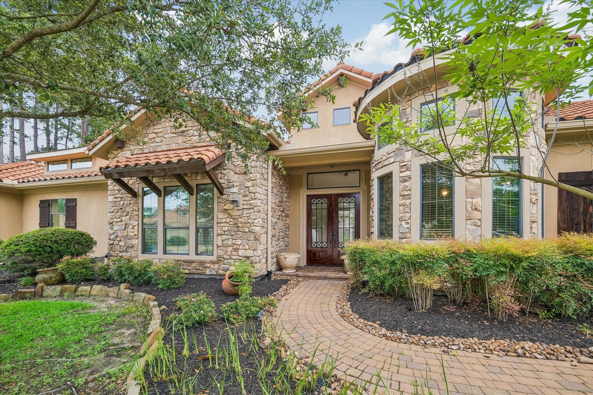 70 Shadow Creek Ridge Drive
