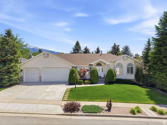 2184 E Eagle Ray Ct