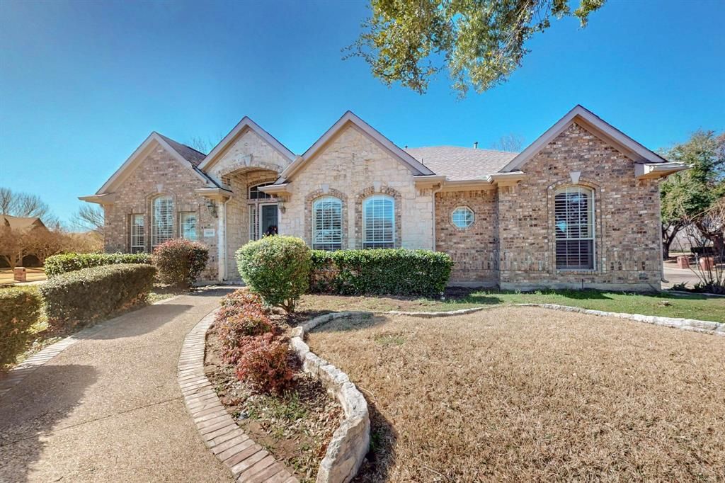 5206 Fairway Lakes Court
