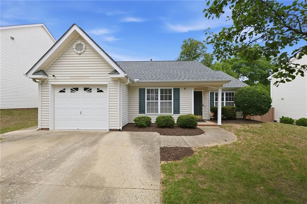 7 Bluestem Court