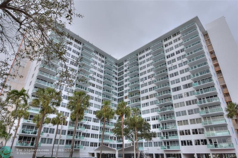3233 Ne 34th St 520