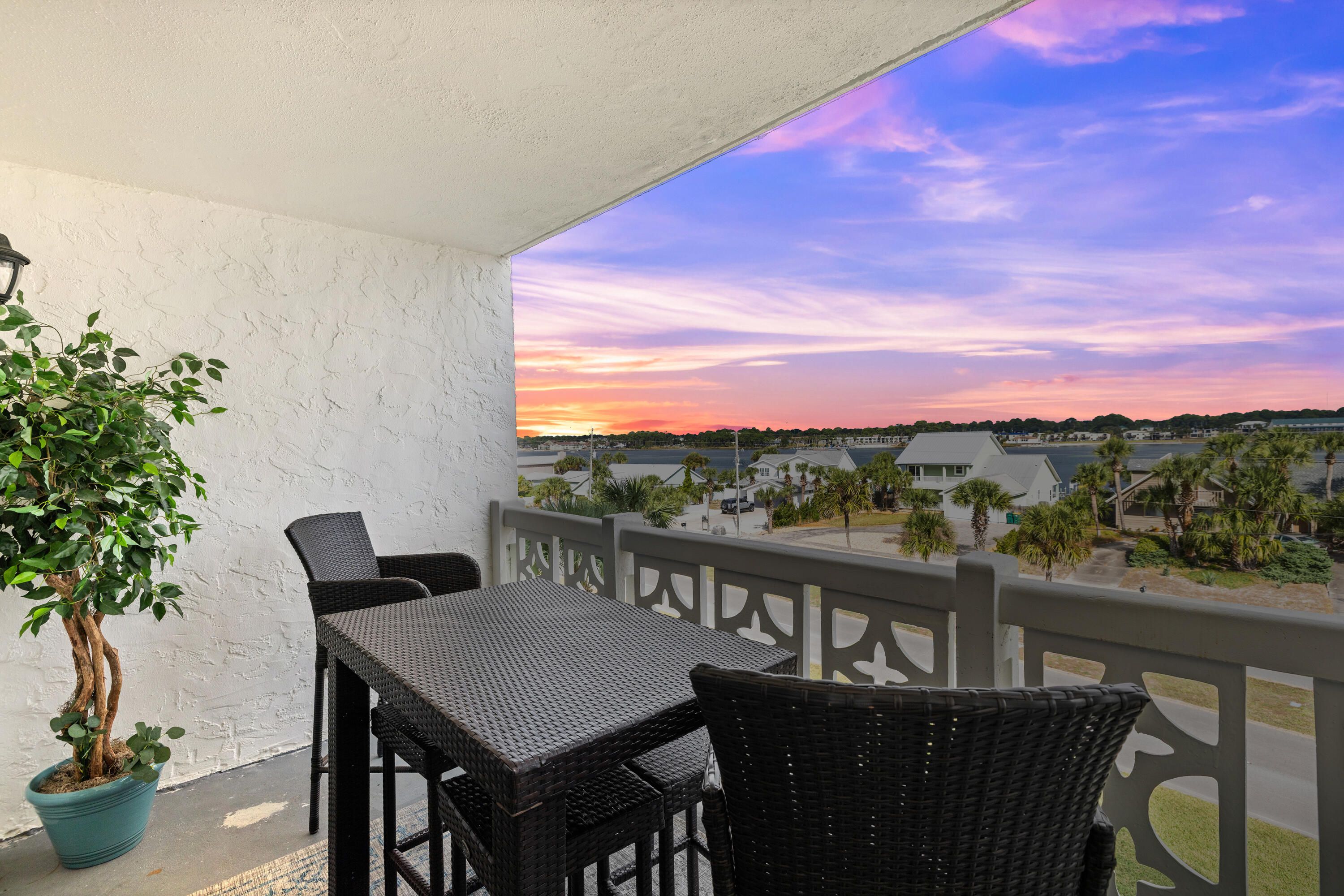 909 Santa Rosa Boulevard UNIT 548