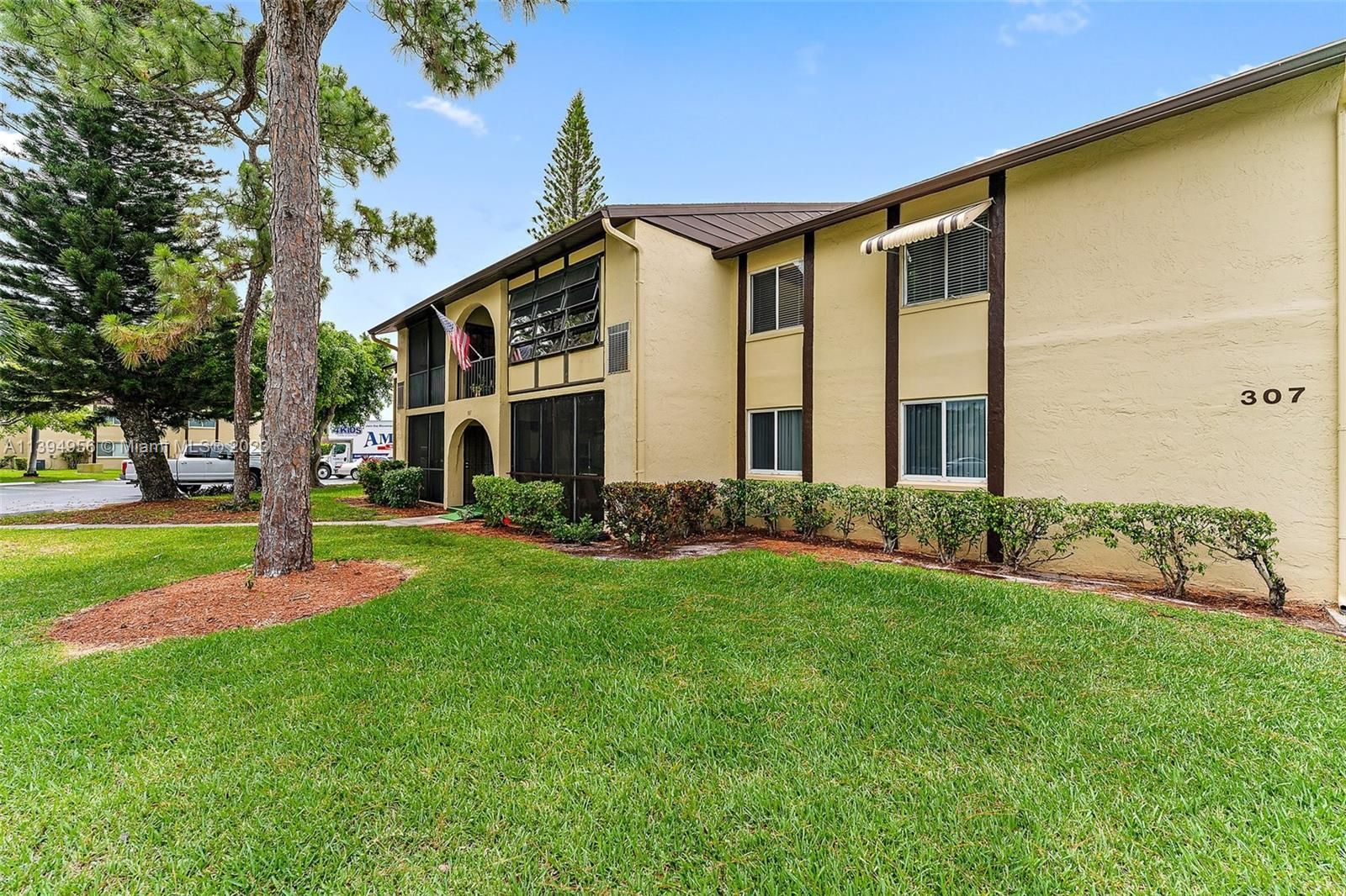 307 Pine Ridge Cir D-2