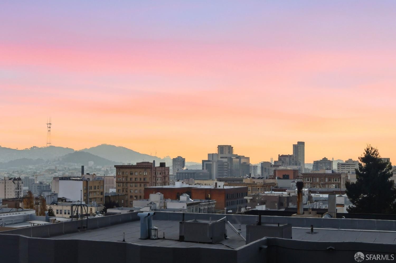 1001 Pine Street 906