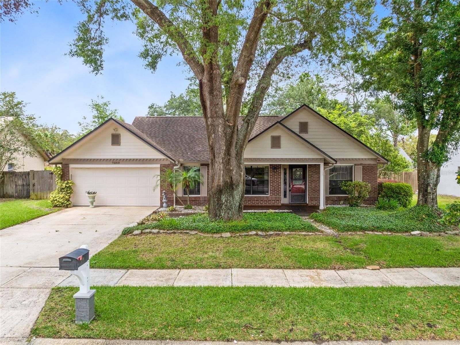 7249 Abbey Lane