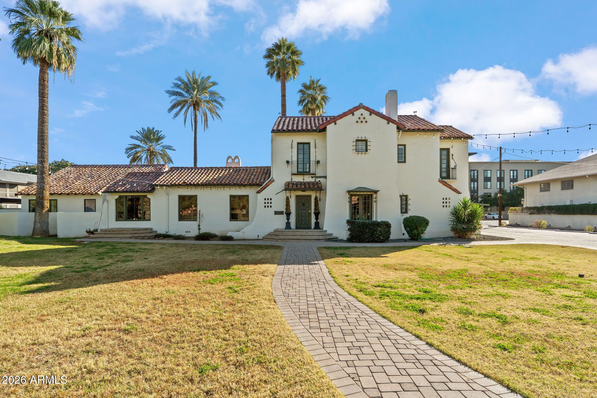 125 E Coronado Road