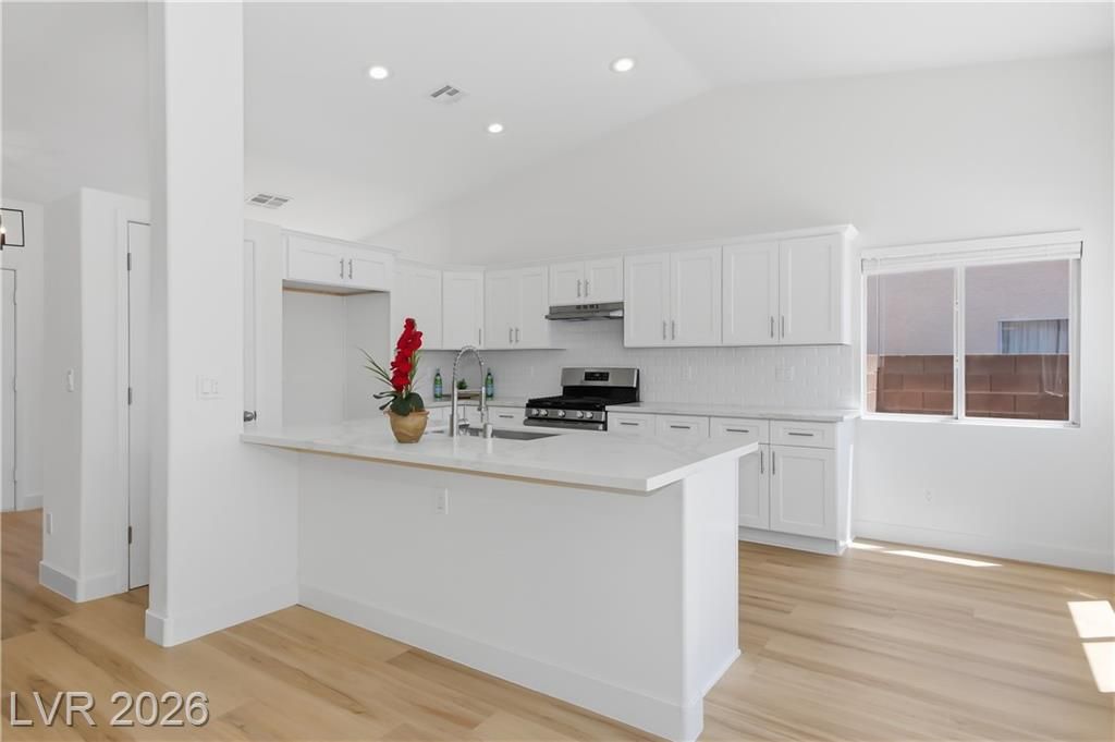 525 Rancho Del Mar Way