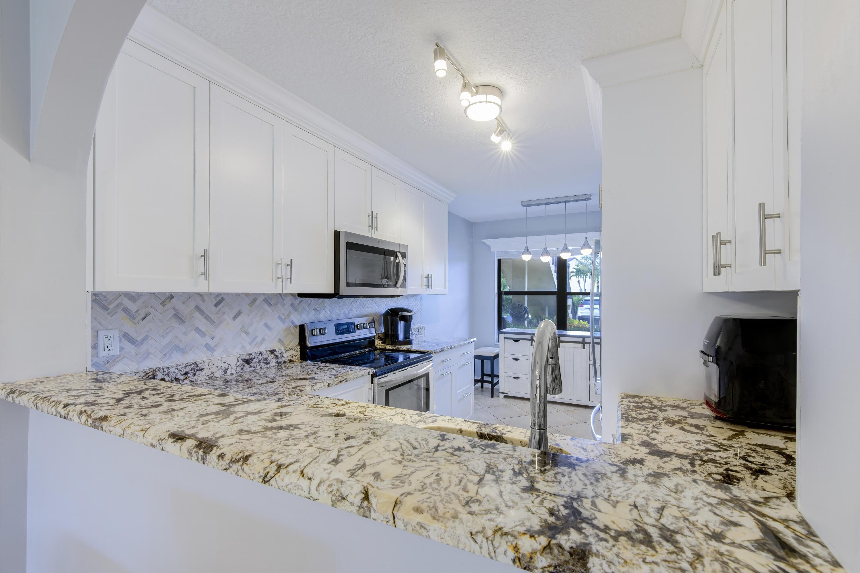 4704 Lucerne Lakes Boulevard 105