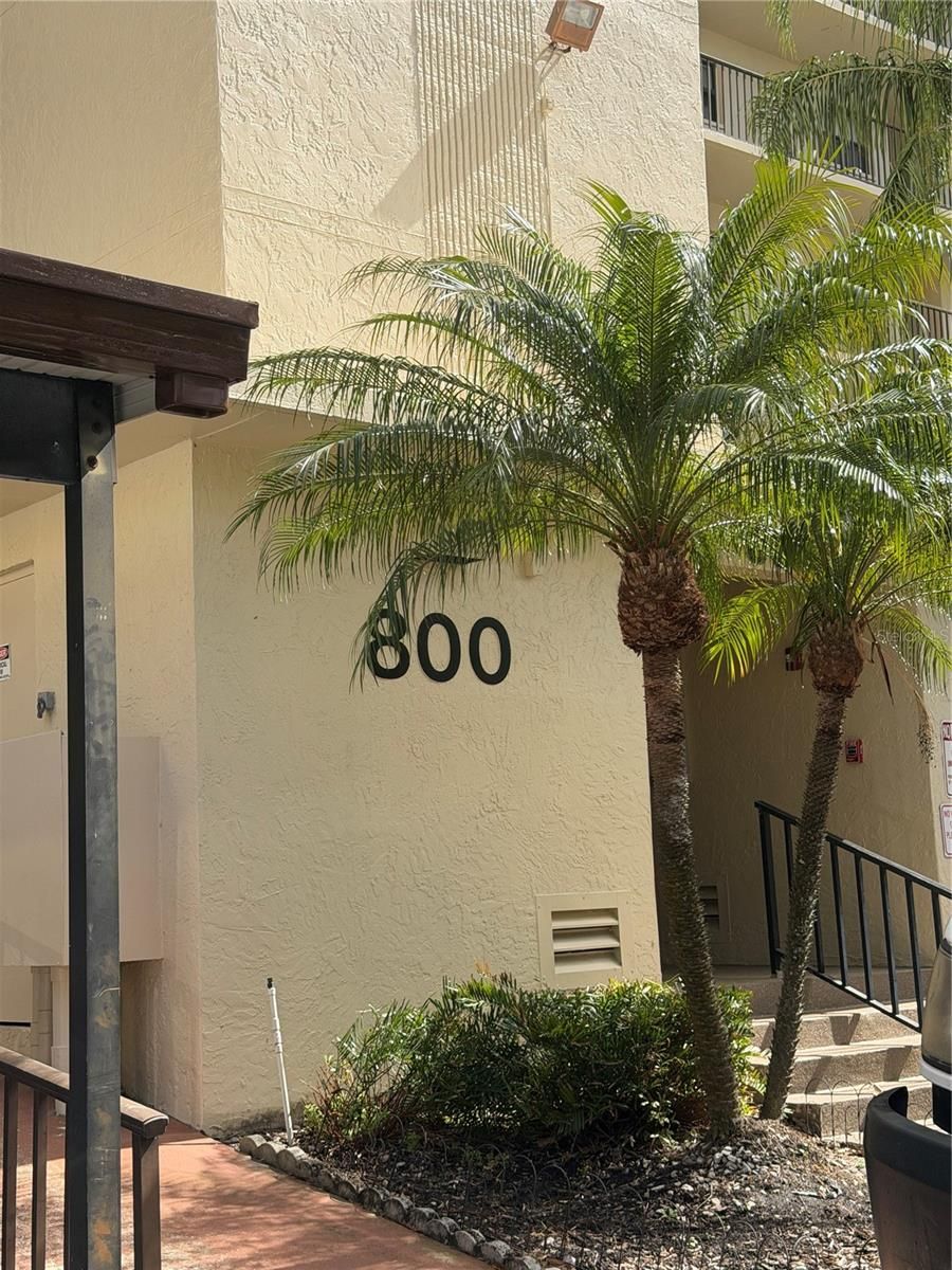 800 Cove Cay Drive 5G