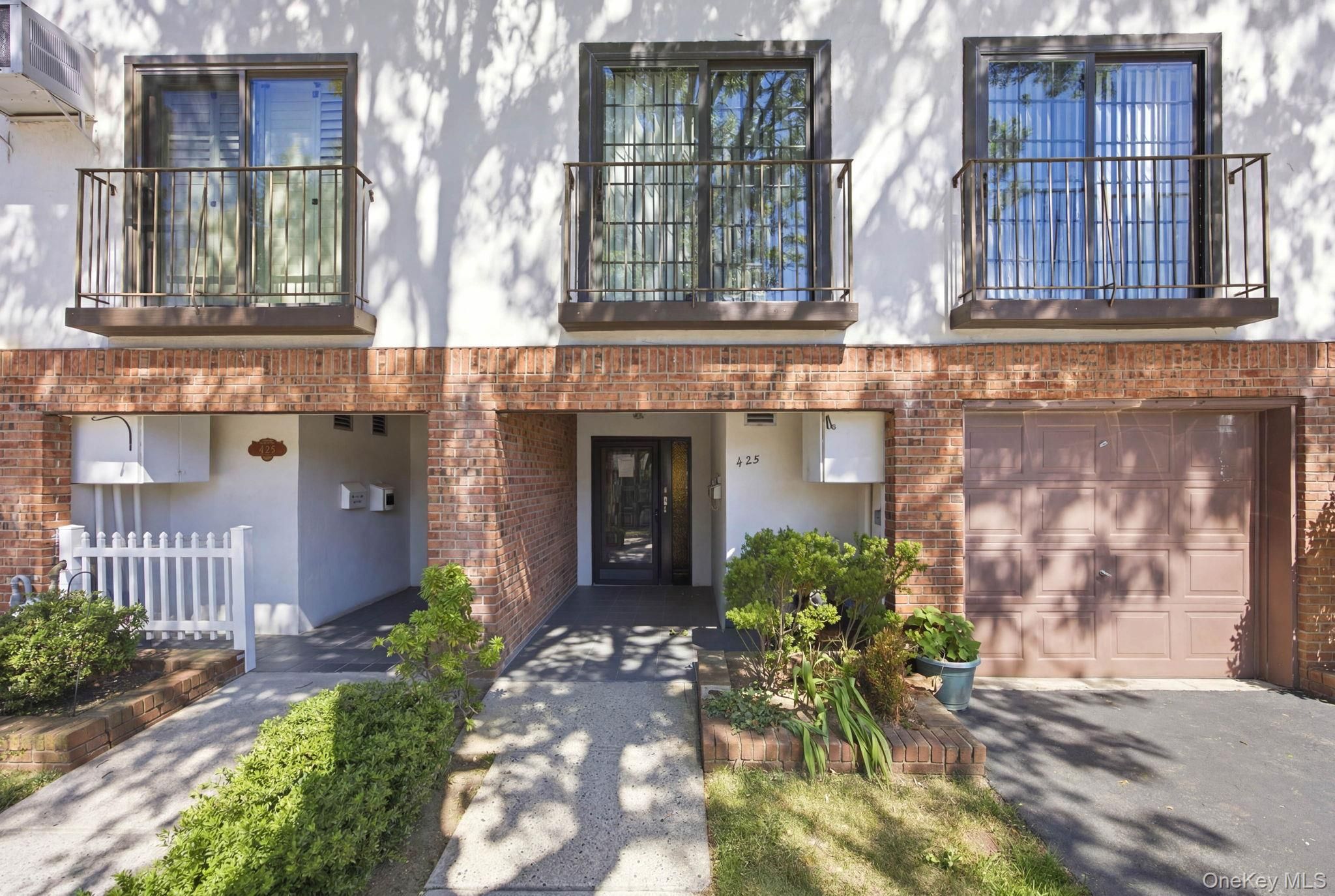 425 Schorr Drive