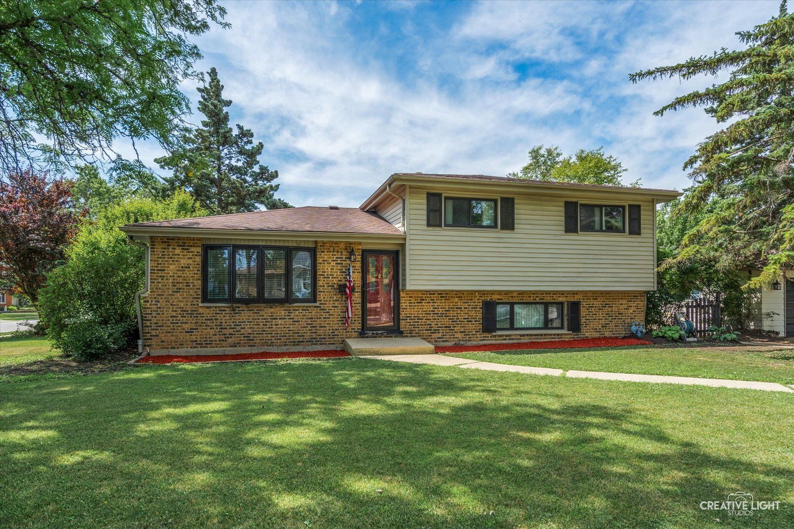 515 W Diversey Avenue