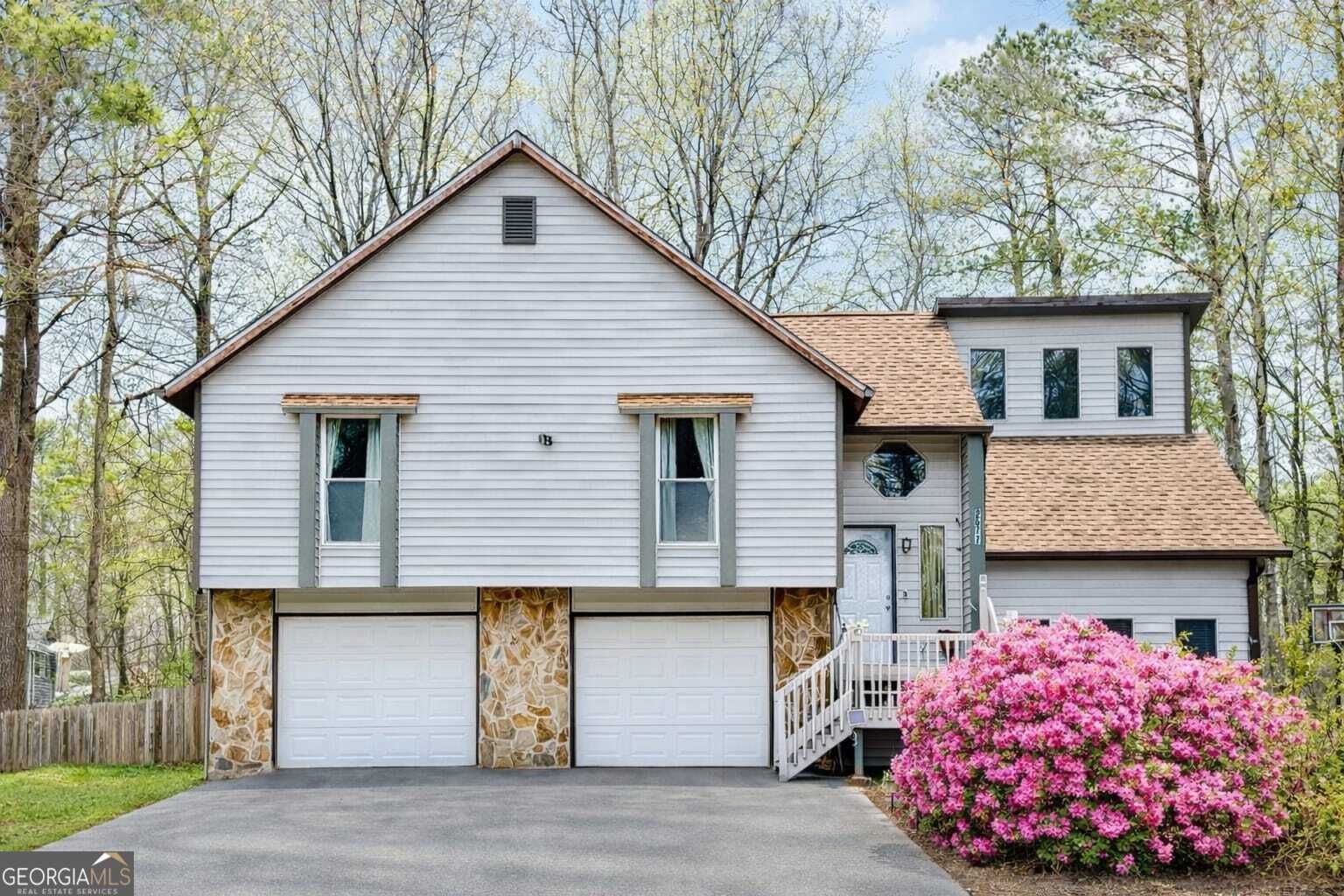 2677 Deerfield Circle