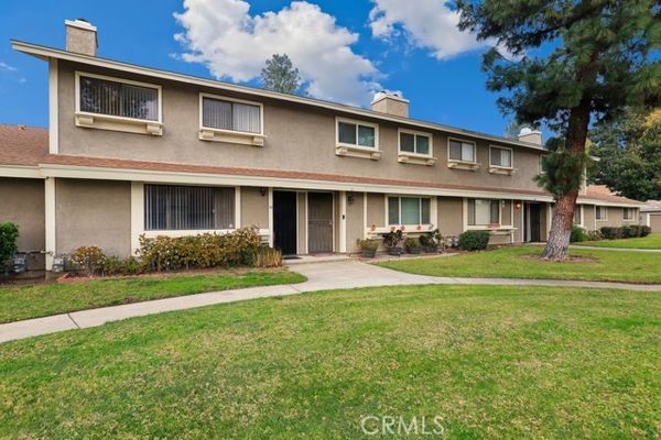 Vista Loma Village - Redlands, CA Homes for Sale & Real Estate