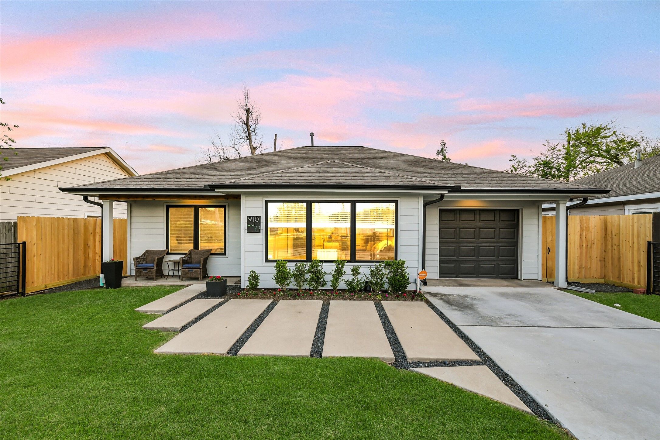 910 Algregg Street