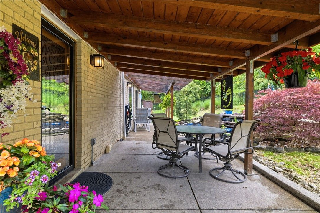 326 Arriba Way