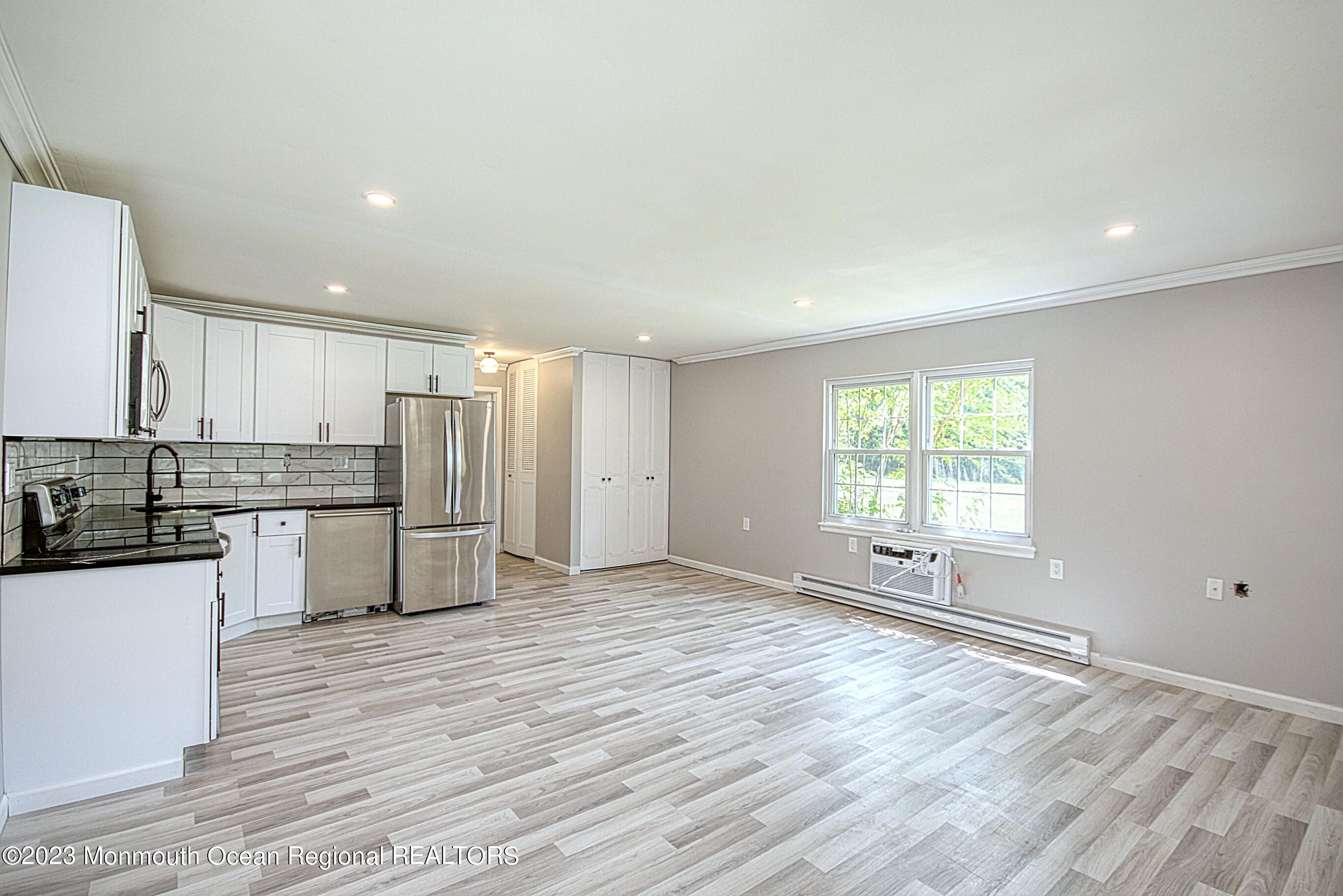 218 Buckingham Court F