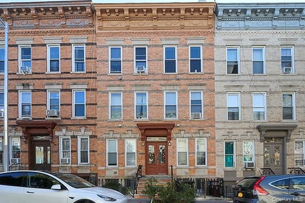 1832 George Street 2B