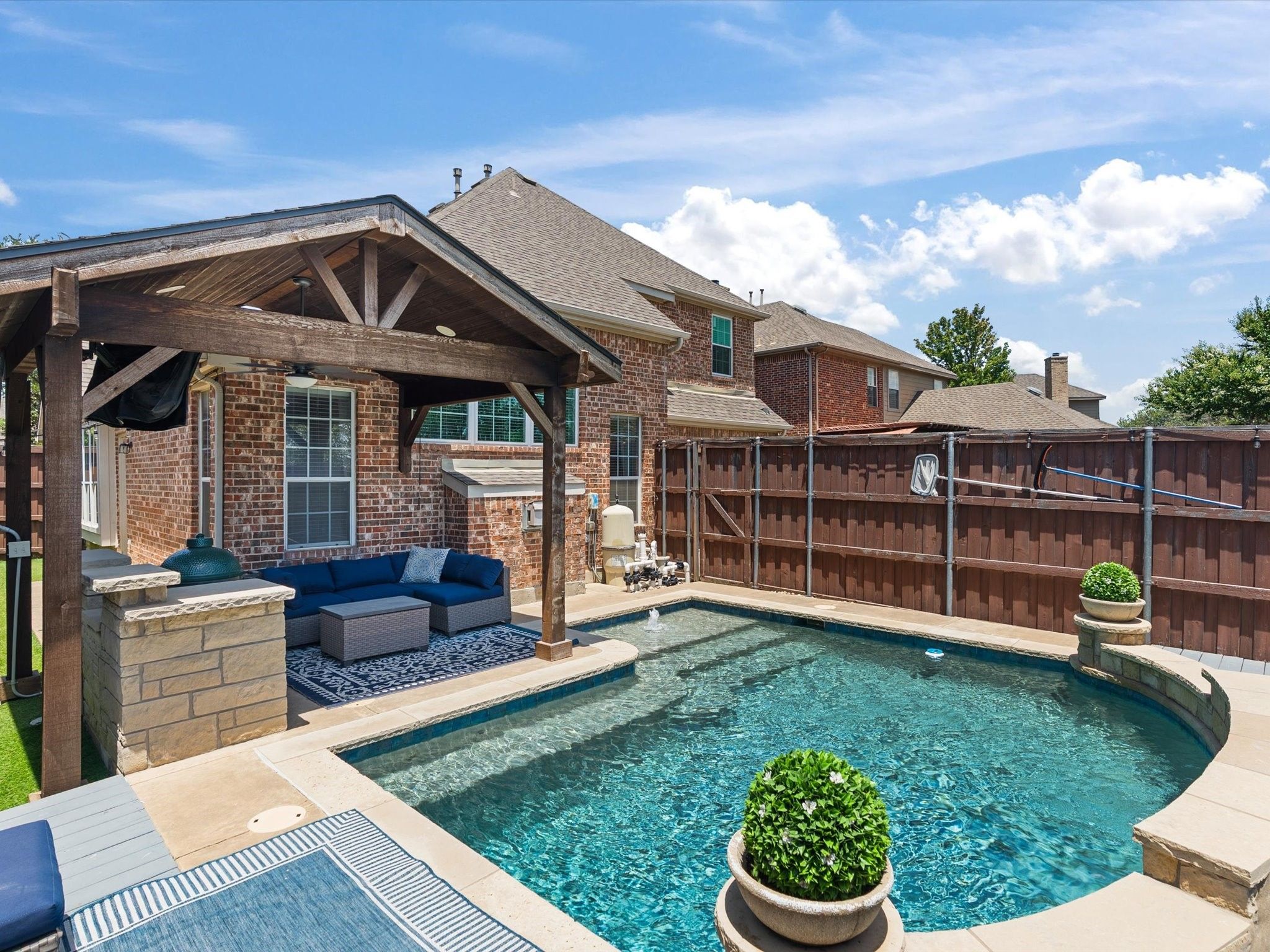 2849 Greenway Drive