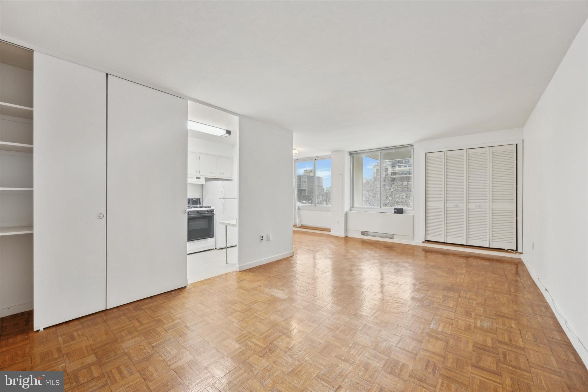 604 S Washington Square 36 804