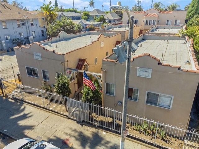 424 E 20th Street