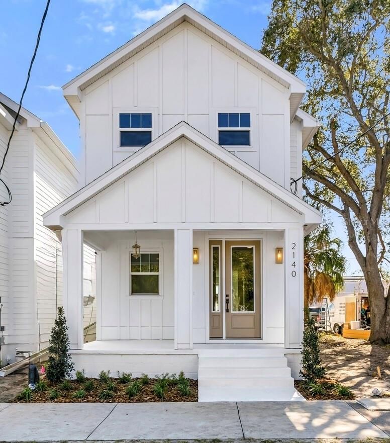 2140 W Chestnut Street