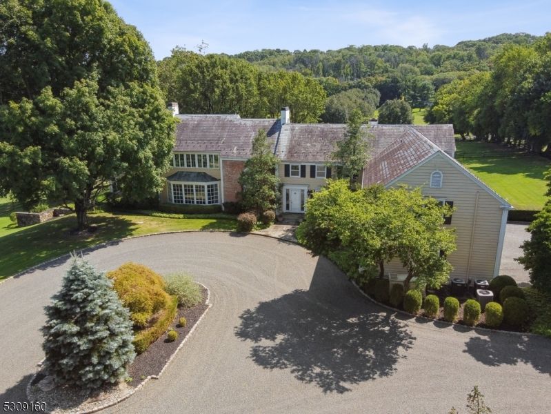 73 Roxiticus Rd