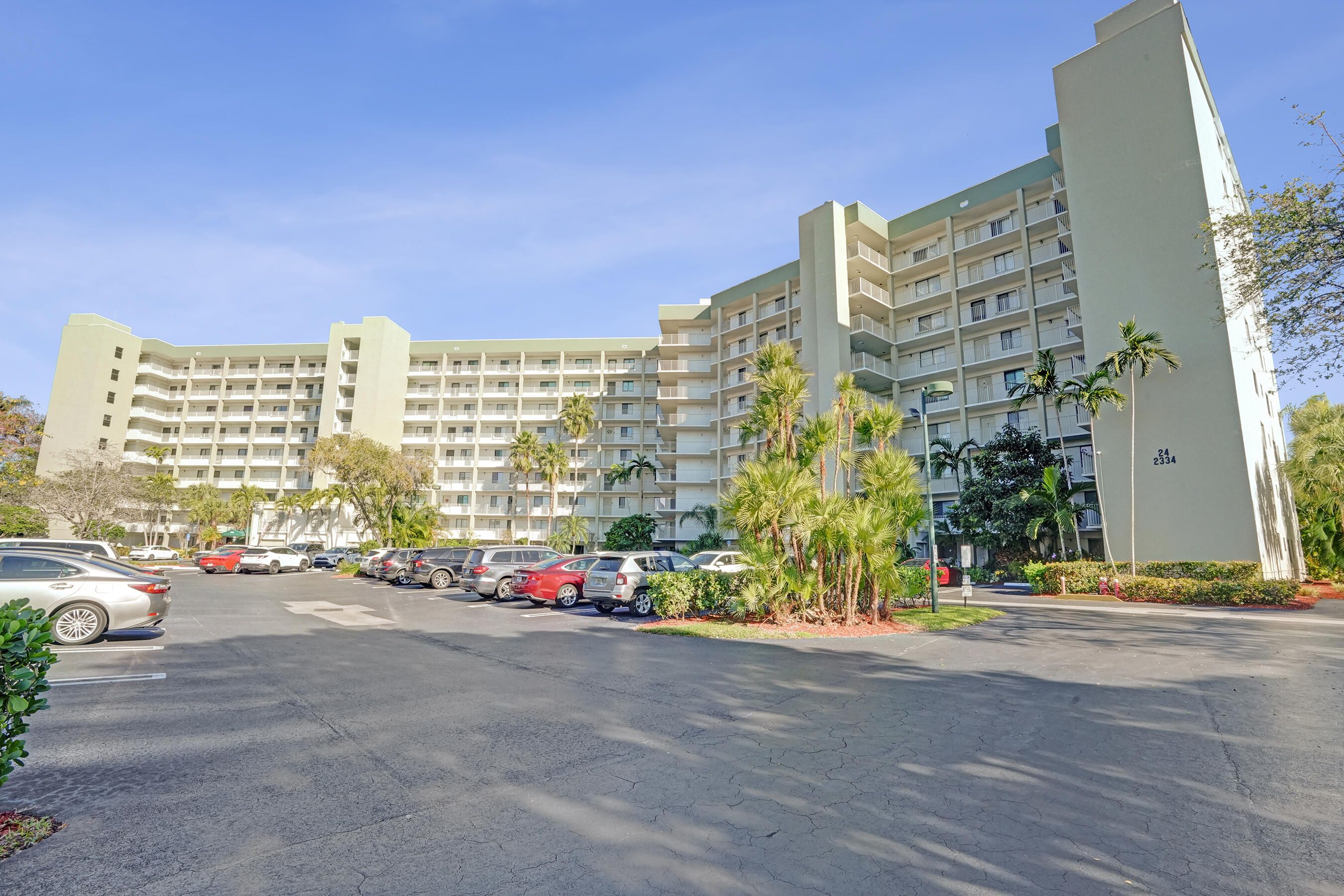 2334 S Cypress Bend Drive 907