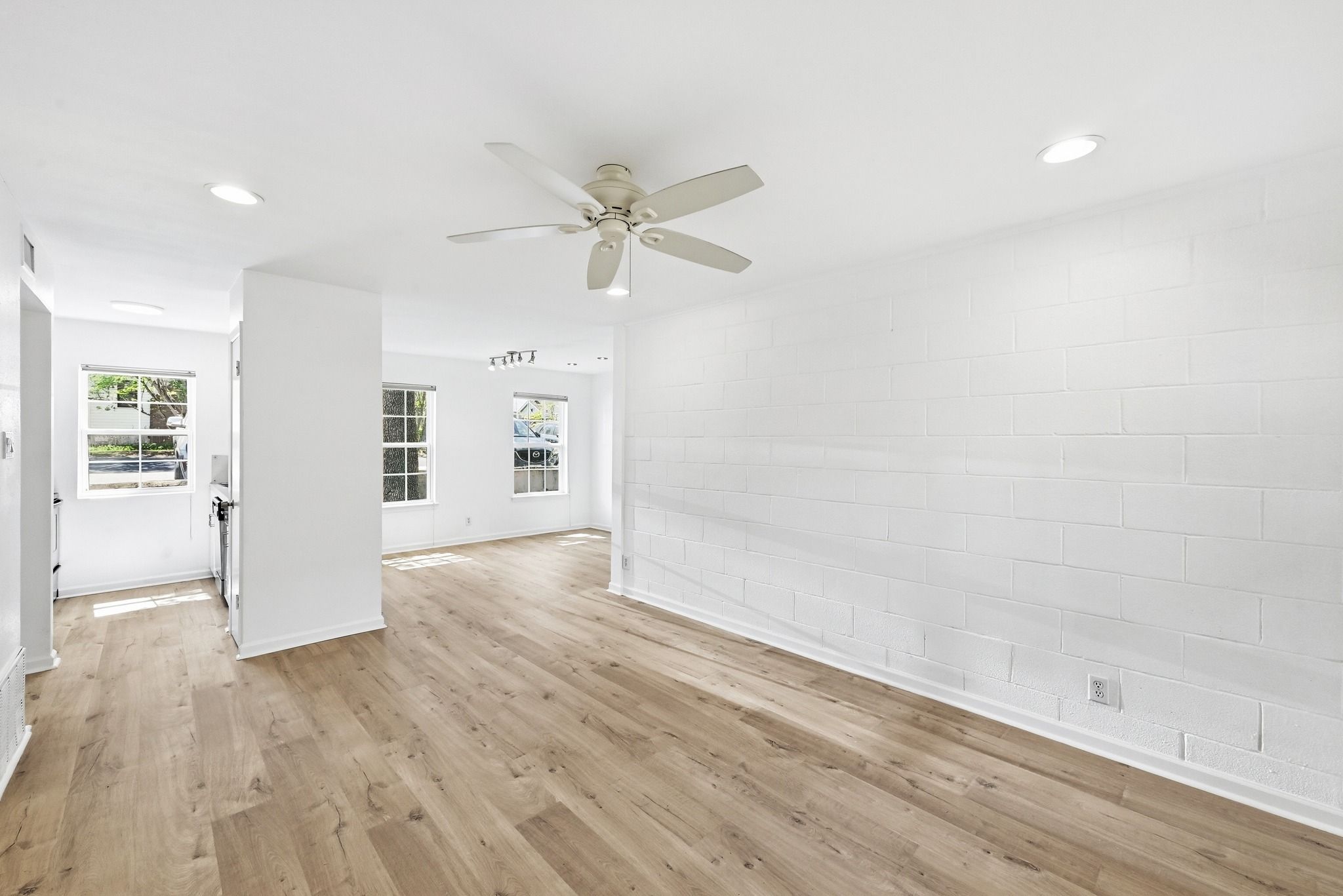 300 Crockett Street 116