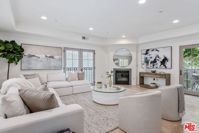11633 Chenault Street 203