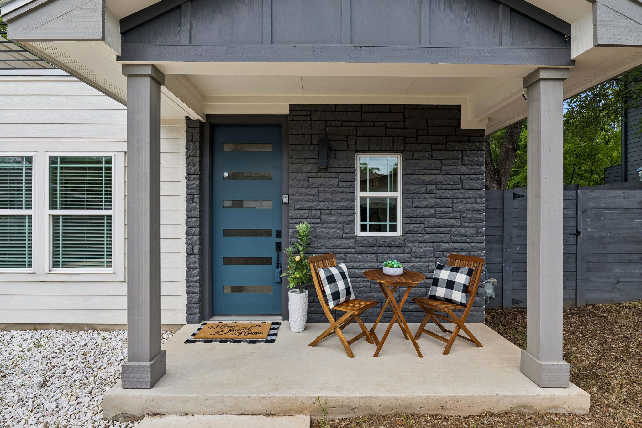 806 Philco Drive 2