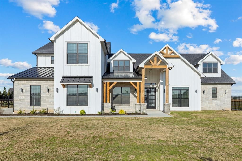 3908 Crockett Lane
