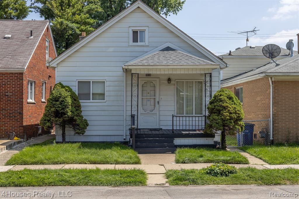 5038 Trowbridge Street