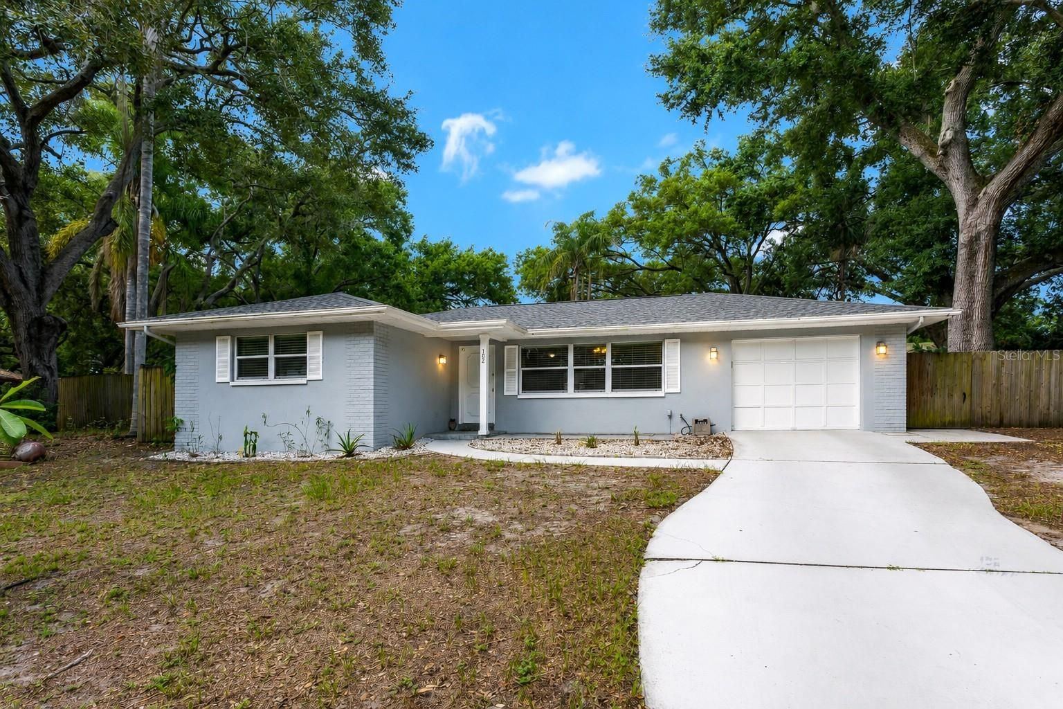 182 Sunward Avenue